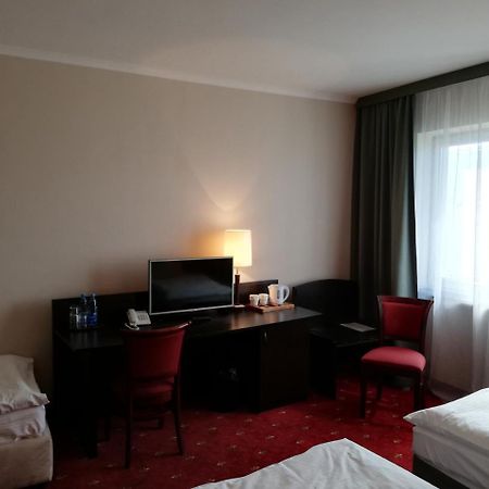 Hotel San Remo Zgierz Extérieur photo