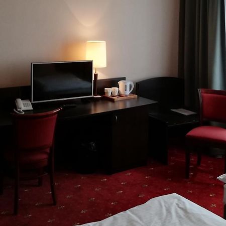 Hotel San Remo Zgierz Extérieur photo