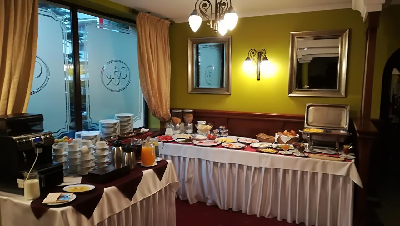 Hotel San Remo Zgierz Extérieur photo