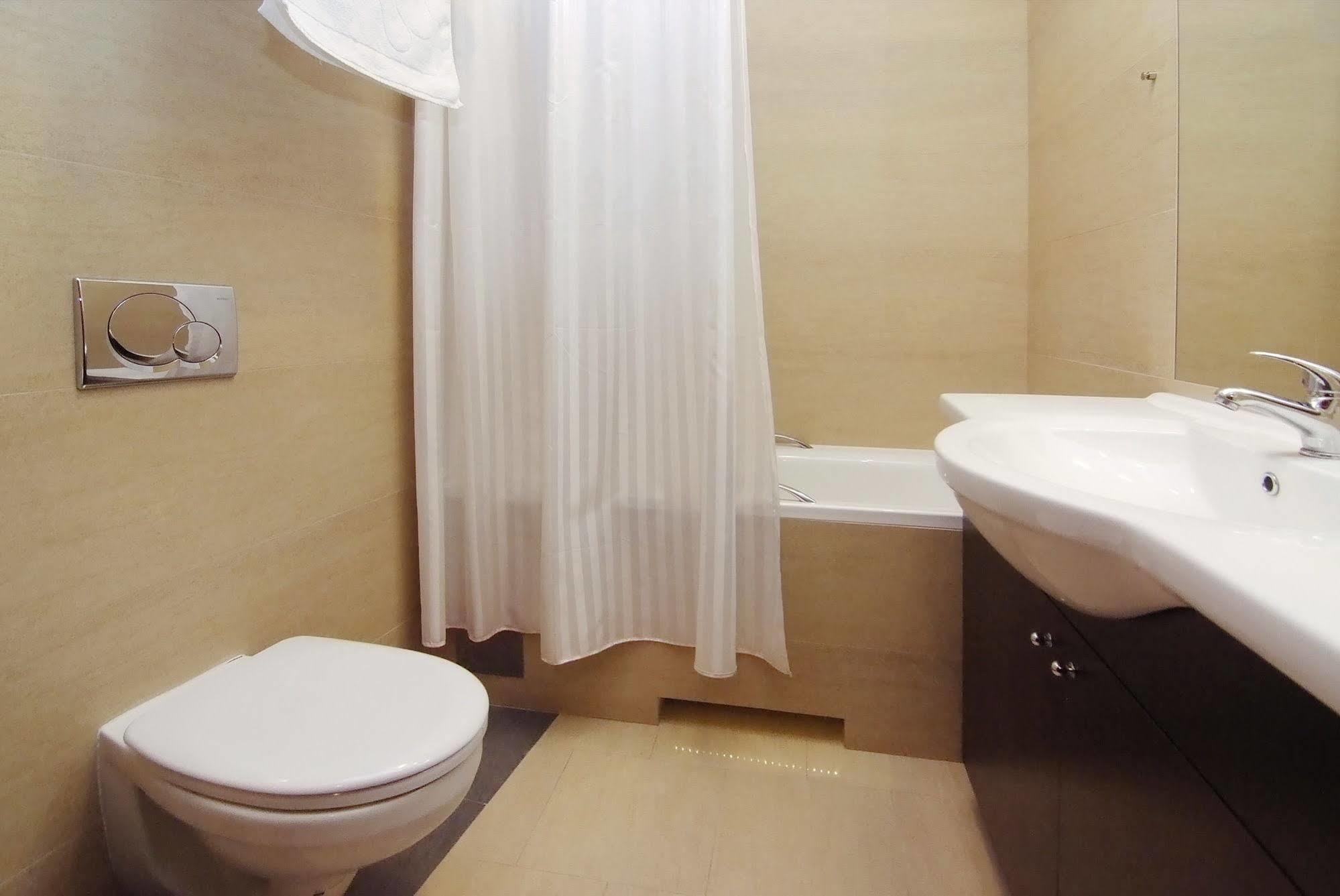 Hotel San Remo Zgierz Extérieur photo