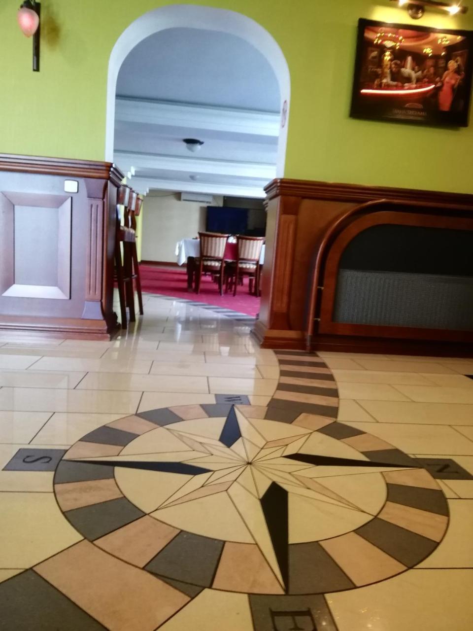 Hotel San Remo Zgierz Extérieur photo